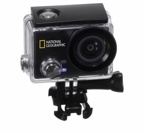 Kamera akcyjna w obudowie, zamocowana na uchwycie.