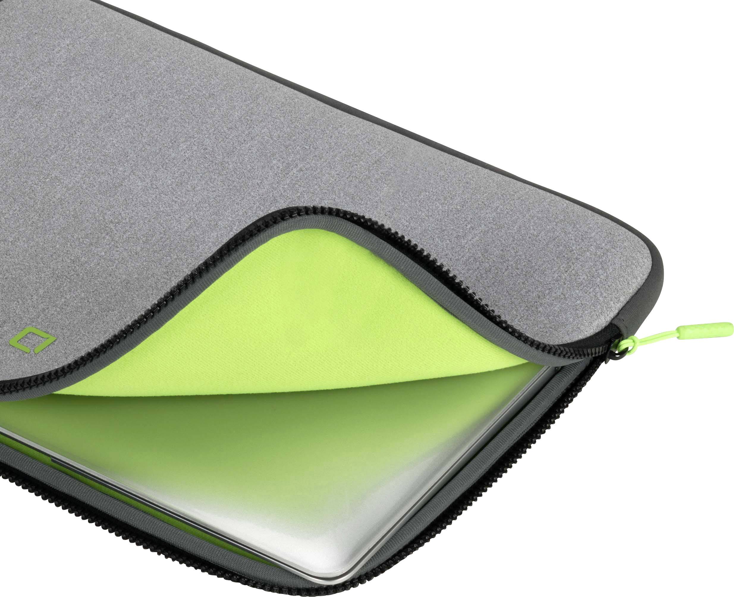 Szara pokrowiec na laptopa z zieloną podszewką, częściowo rozłożony, ukazuje laptopa w środku.