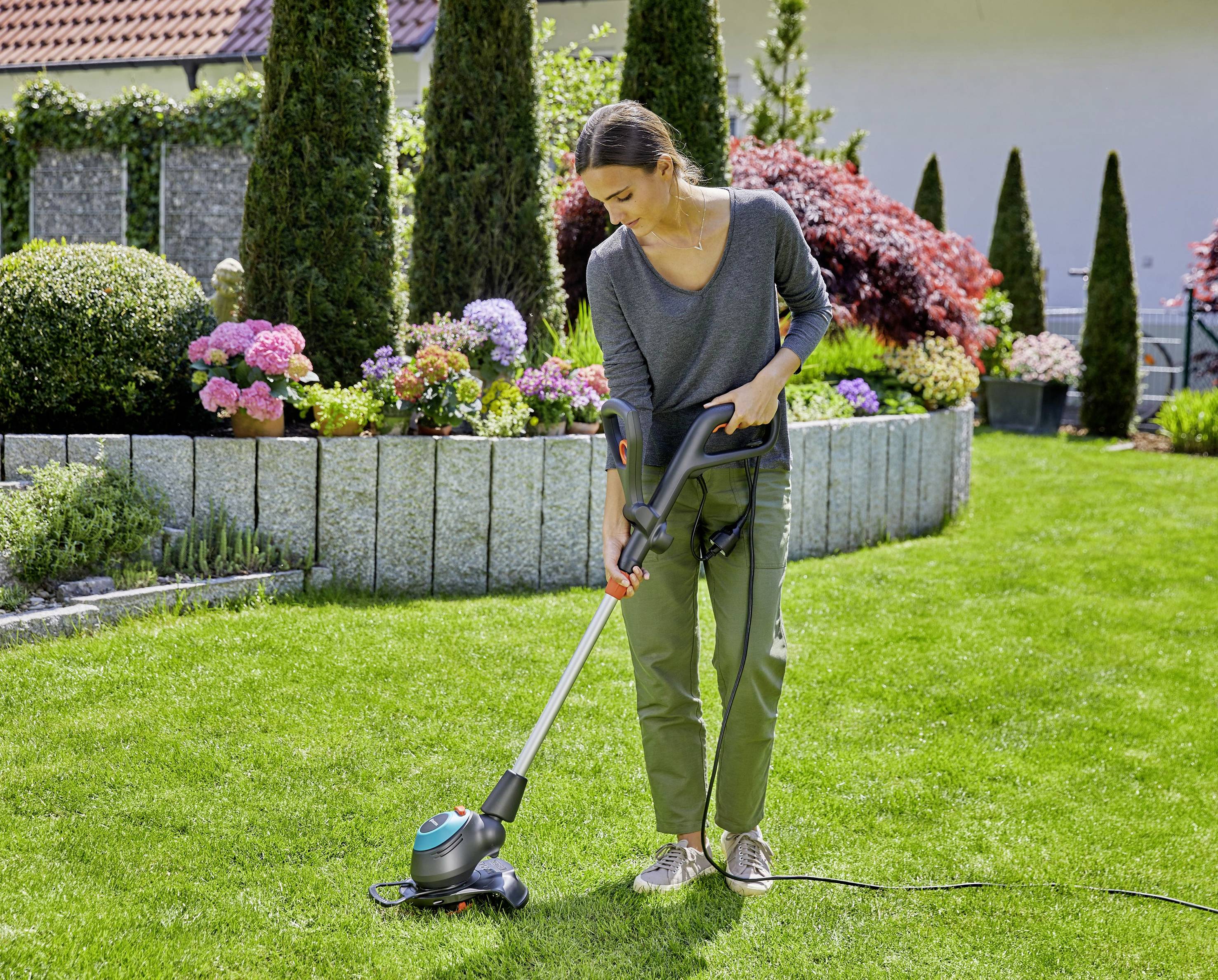 Тример GARDENA EasyCut 450/25 Максимальна ширина скошування: 25 см