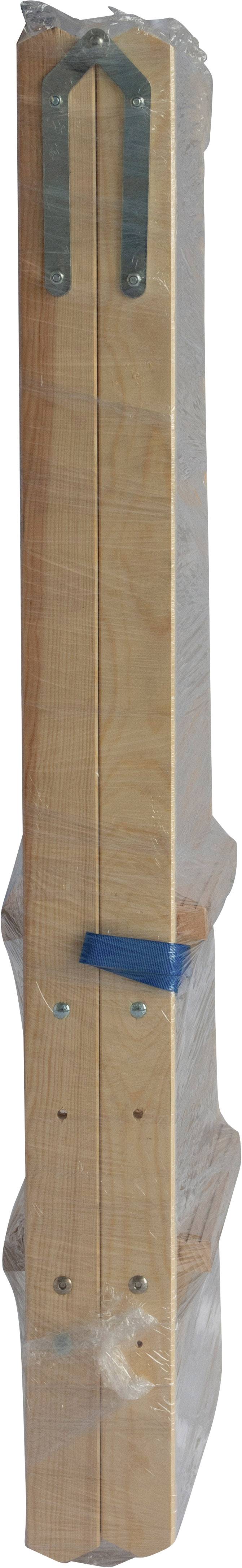 Drewniany opakowany stelaż z metalowym uchwytem u góry do zawieszenia, złożony i owinięty folią.