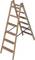 Drabina drewniana, ustawiona w kształcie litery A, z sześcioma stopniami. Odpowiednia do użytku wewnętrznego, z solidną niebieską podporą zapewniającą stabilność.
