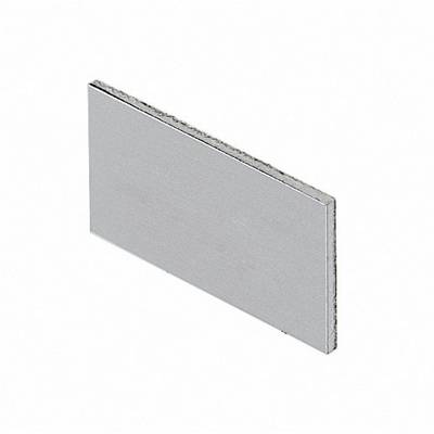 Prostokątna płyta aluminiowa w prostym, metalicznym wykończeniu, na białym tle.