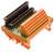 Elektryczny blok złącza w kolorze pomarańczowym i czarnym, zamontowany na zielonej płytce drukowanej, służy do podłączania przewodów.