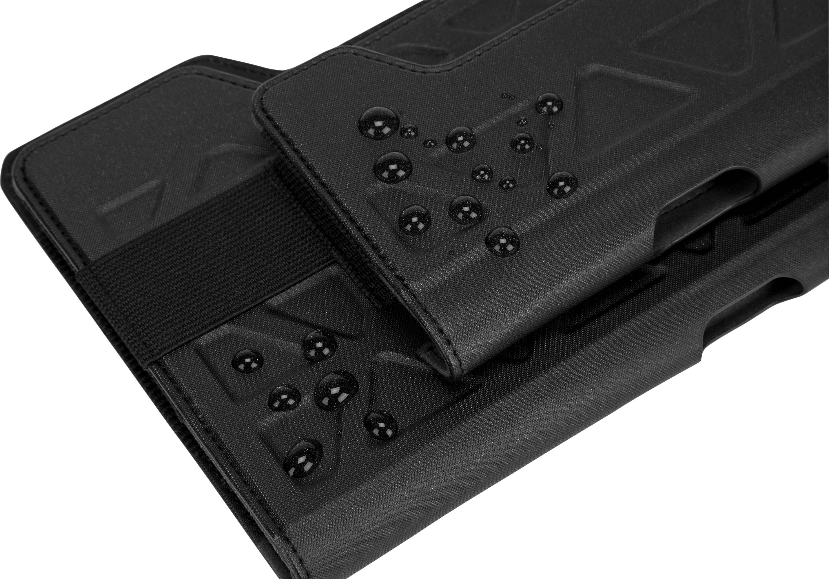 Dwie czarne osłony wykonane z wytrzymałego materiału, wyposażone w elastyczną gumkę i powierzchnię odpierającą wodę, widoczną poprzez małe krople.