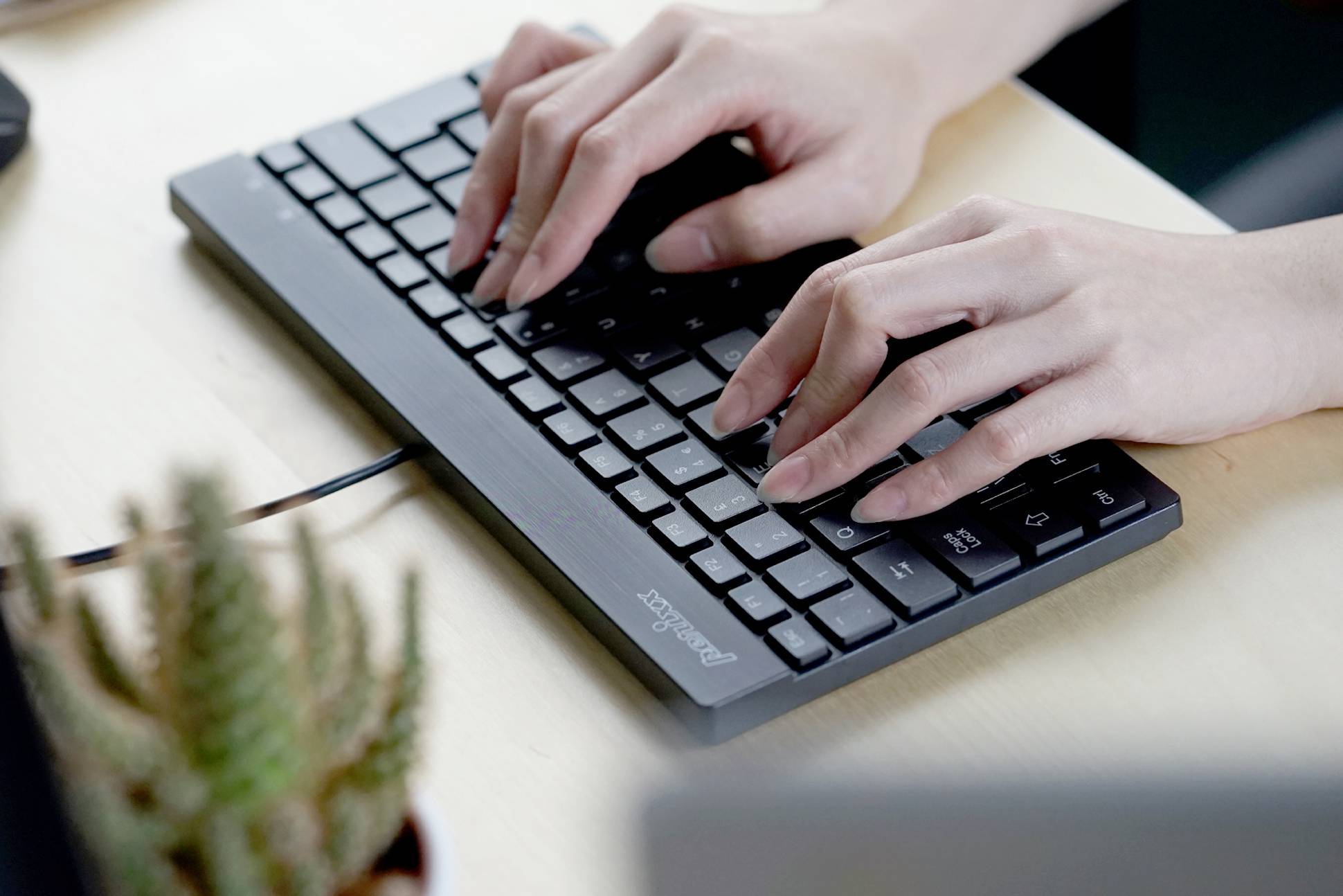 Perixx PERIBOARD-326 DE Клавіатура німецька, QWERTZ