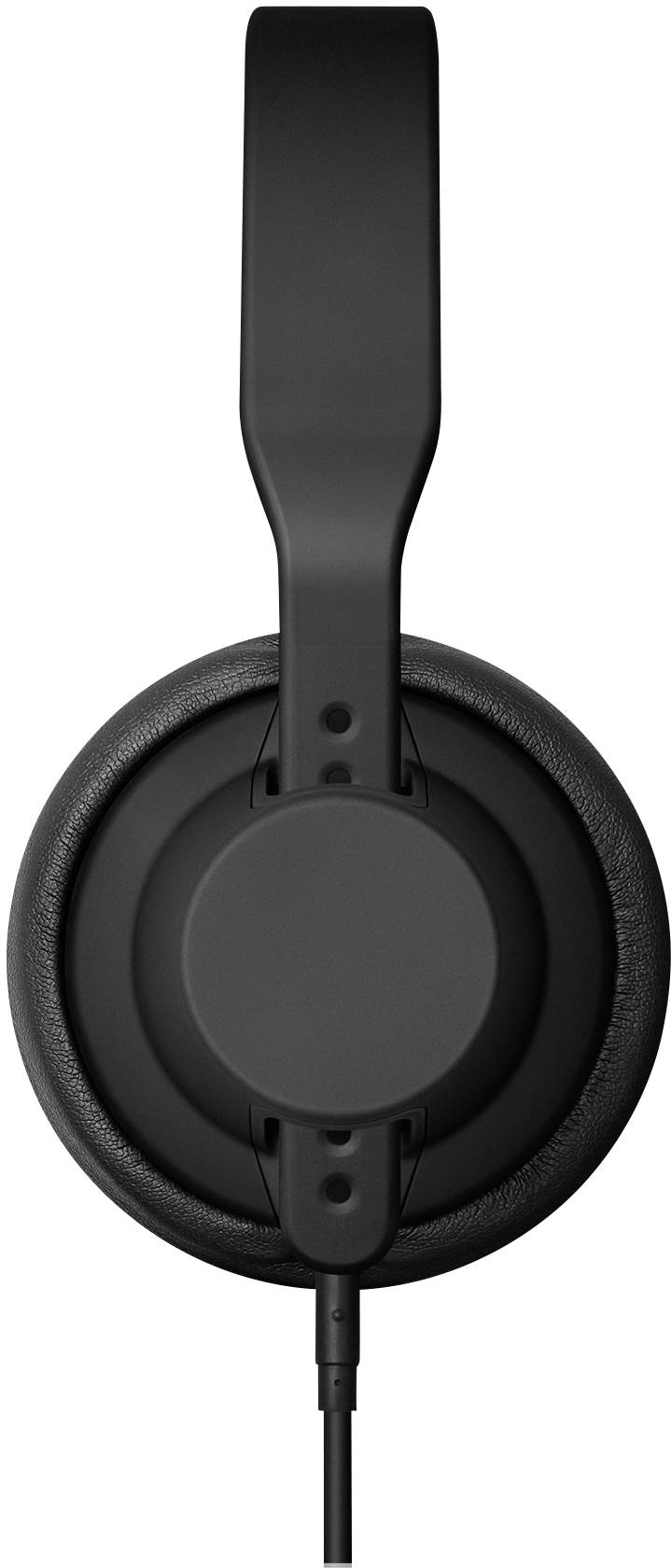 Czarny, przewodowy nauszny zestaw słuchawkowy, pokazany z płaskiej perspektywy od przodu.