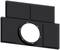 Czarna plastikowa osłona z okrągłym otworem pośrodku, otoczona prostokątnymi zagłębieniami, prawdopodobnie odpowiednia do przeprowadzenia przewodów.