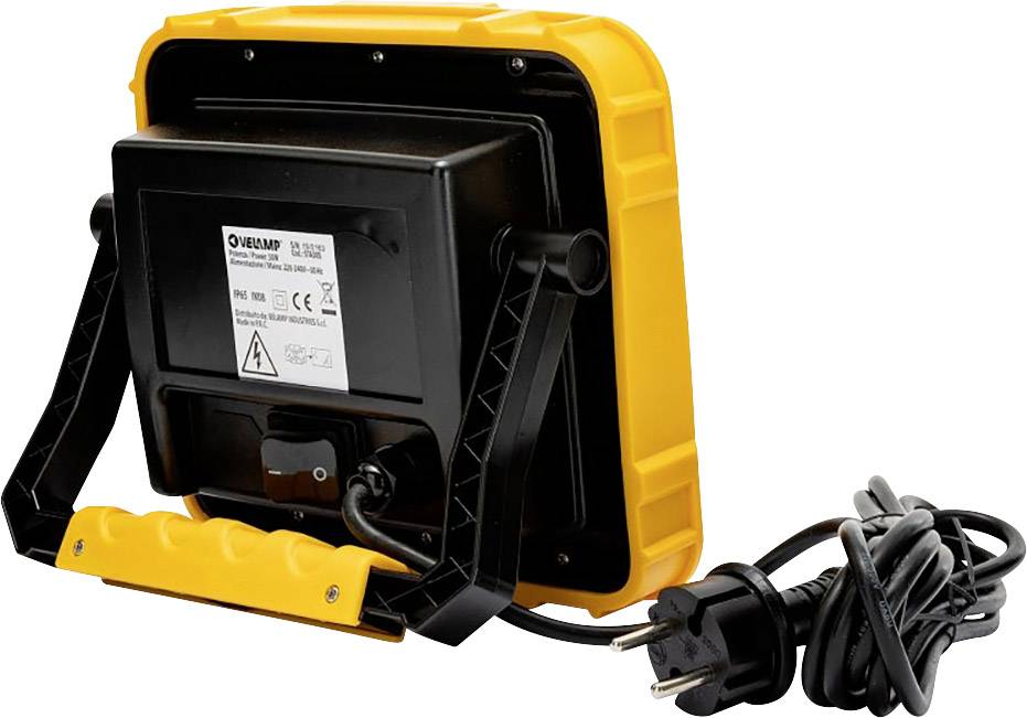 Żółta lampa budowlana LED z czarną obudową i przewodem sieciowym. Widok z tyłu prezentuje uchwyt i podstawę. Odpowiednia do oświetlenia placu budowy.