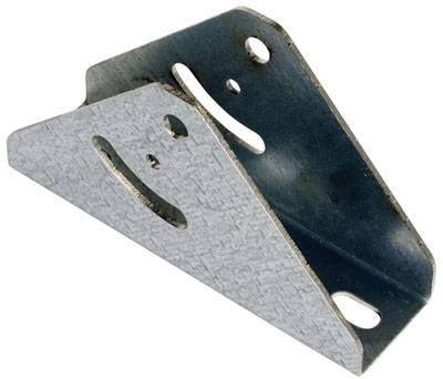 Metalowy kątownik z wieloma otworami mocującymi, służący do łączenia elementów drewnianych w projektach budowlanych.