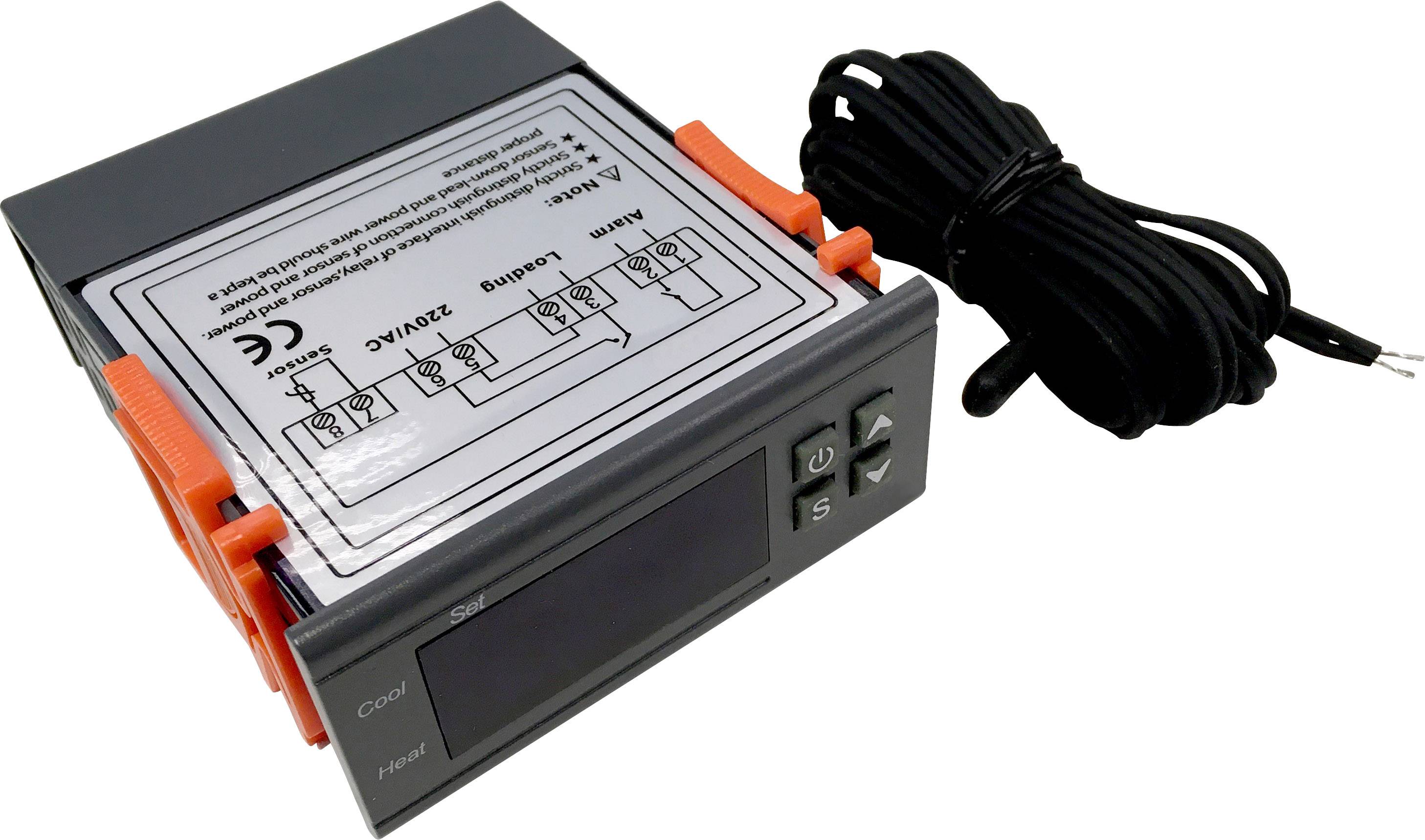 Cyfrowy regulator temperatury z wyświetlaczem, trzema przyciskami sterującymi i przewodem. Instrukcje podłączenia zamieszczone są na górnej powierzchni.