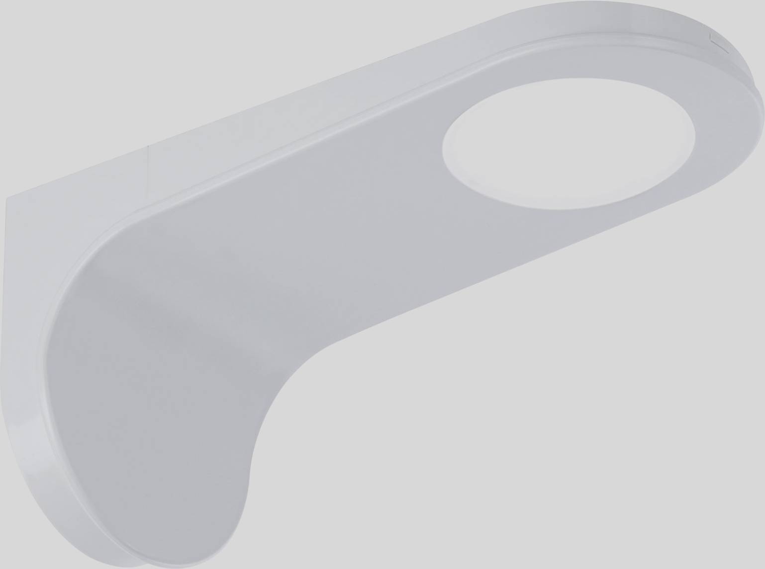 Biała, nowoczesna lampa ścienna z okrągłym wycięciem na światło, zamontowana na szarej ścianie.