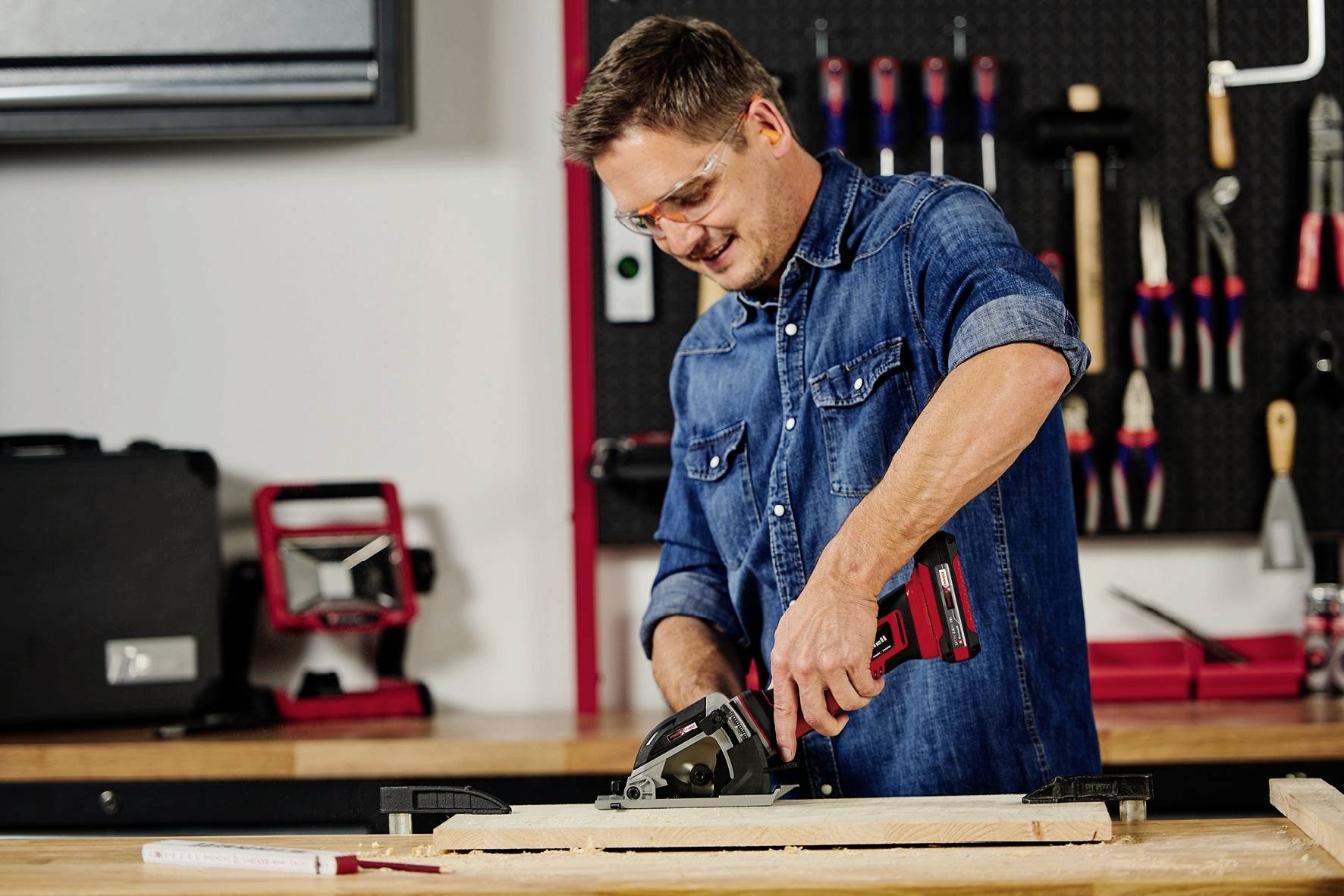 Міні-дискова пилка по металу Einhell Power X-Change TE-CS 18/89 Li - Solo 18 V