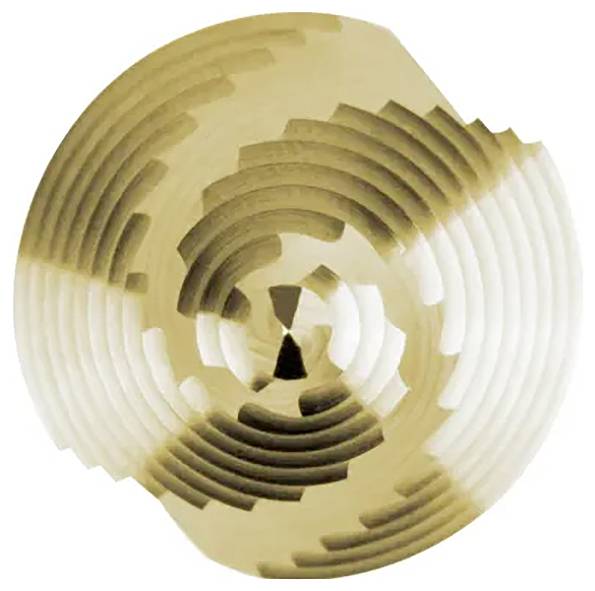 Okrągły, abstrakcyjny wzór z koncentrycznymi, warstwowymi sekcjami w kolorach brązu i bieli, przypominający spiralnie wyrzeźbione drewno lub wir.