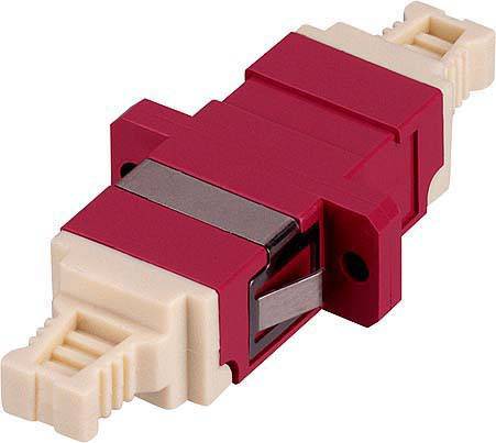Czerwony łącznik światłowodowy z obustronnym wtykiem SC, przeznaczony do łączenia kabli światłowodowych w środowiskach sieciowych.