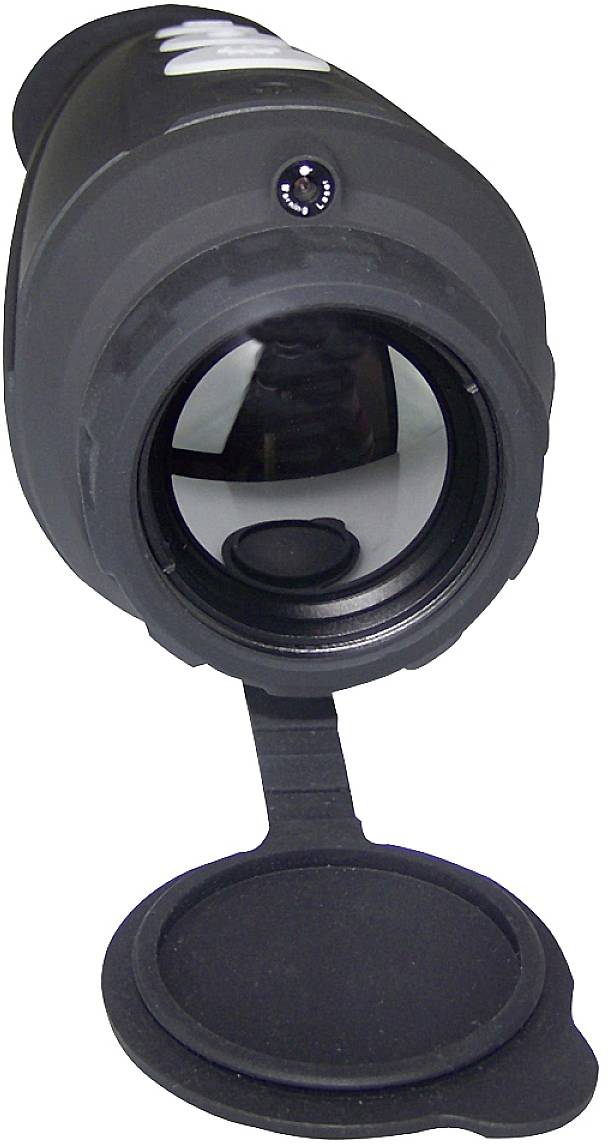 Czarny mikroskop z odkrytą pokrywą obiektywu. Widoczne szkło na pierwszym planie; korpus jest kompaktowy i poręczny.