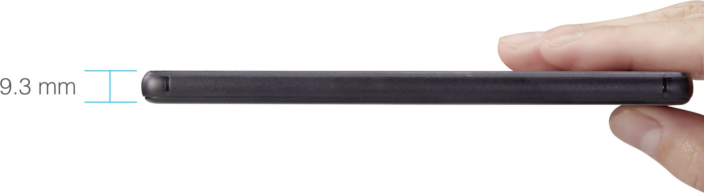 Smartfon trzymany jest w pozycji poziomej, aby pokazać grubość 9,3 mm.