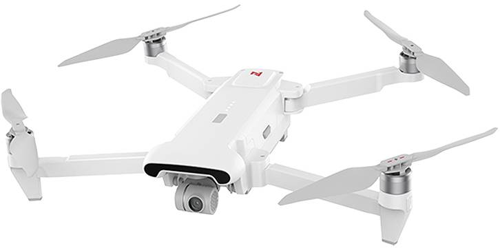 Biały dron z czterema śmigłami i kamerą z przodu.