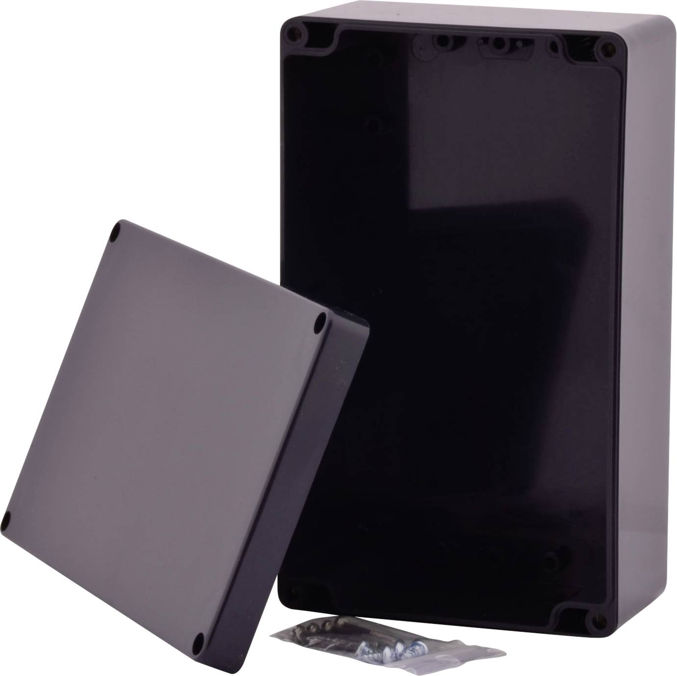 Czarny, prostokątny puszka obudowy z odkrytą pokrywą, zapewnia ochronę podzespołom elektronicznym. Śruby dołączone.