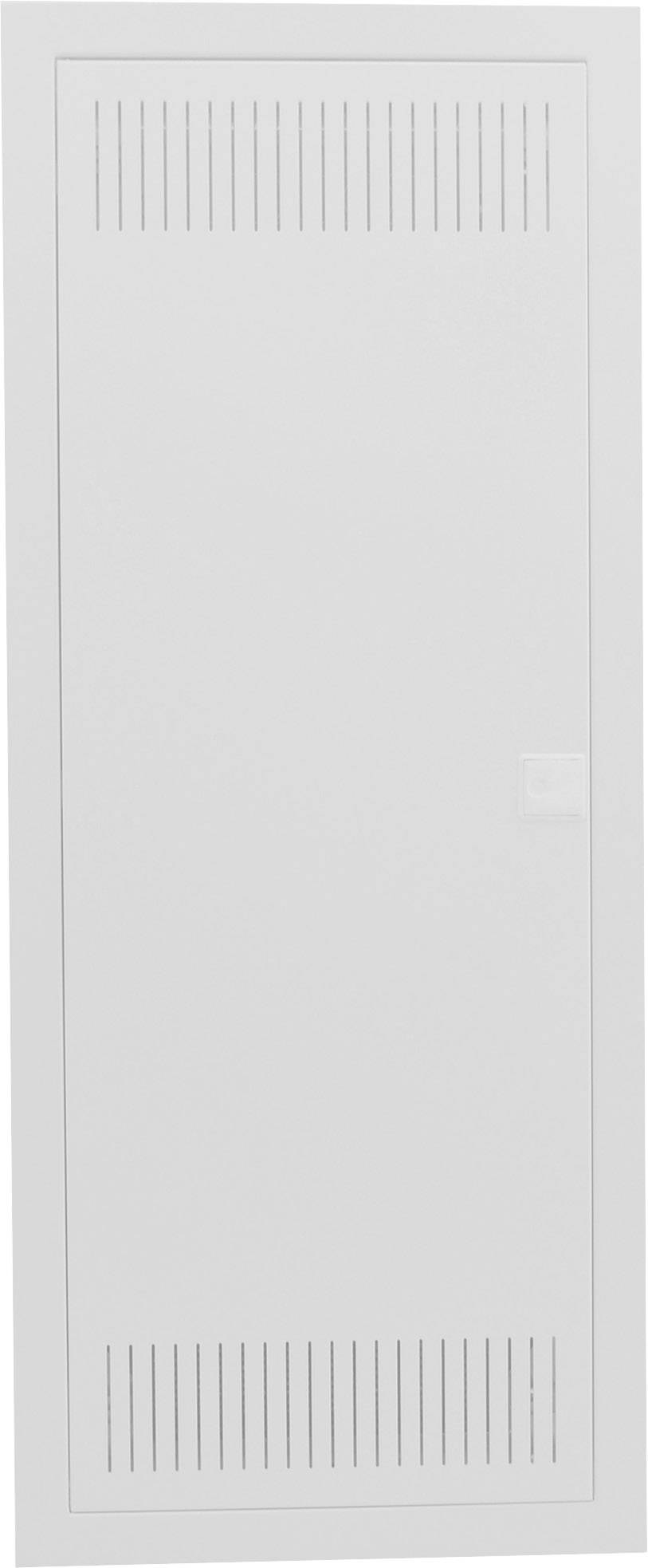 Białe drzwi z otworami wentylacyjnymi u góry i u dołu.