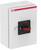 Białoobudowa elektryczna z czerwonym i czarnym przełącznikiem na przedniej ściance. Logo 'ABB' widoczne jest w lewym górnym rogu.