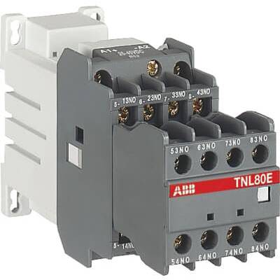 Trójbiegunowy stycznik firmy ABB, model TNL80E, przeznaczony do sterowania obciążeniami elektrycznymi, wyposażony w wielokrotne zaciski przyłączeniowe.
