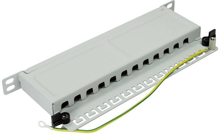 Obudowa metalowa z wieloma przepustami kablowymi i przewodem uziemiającym, przystosowana do montażu poziomego, służąca bezpiecznemu prowadzeniu kabli.