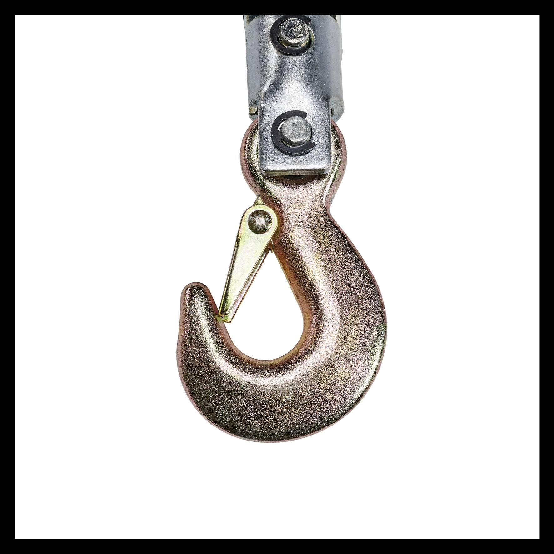 'Metalowy hak w zbliżeniu, zawieszony na mechanizmie. Hak jest solidny i wykonany z lśniącego metalu, odpowiedni do podnoszenia ciężkich ładunków.'