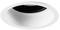 Okrągła, biała oprawa sufitowa z czarną krawędzią wewnętrzną, zapewniająca skoncentrowane światło z sufitu.