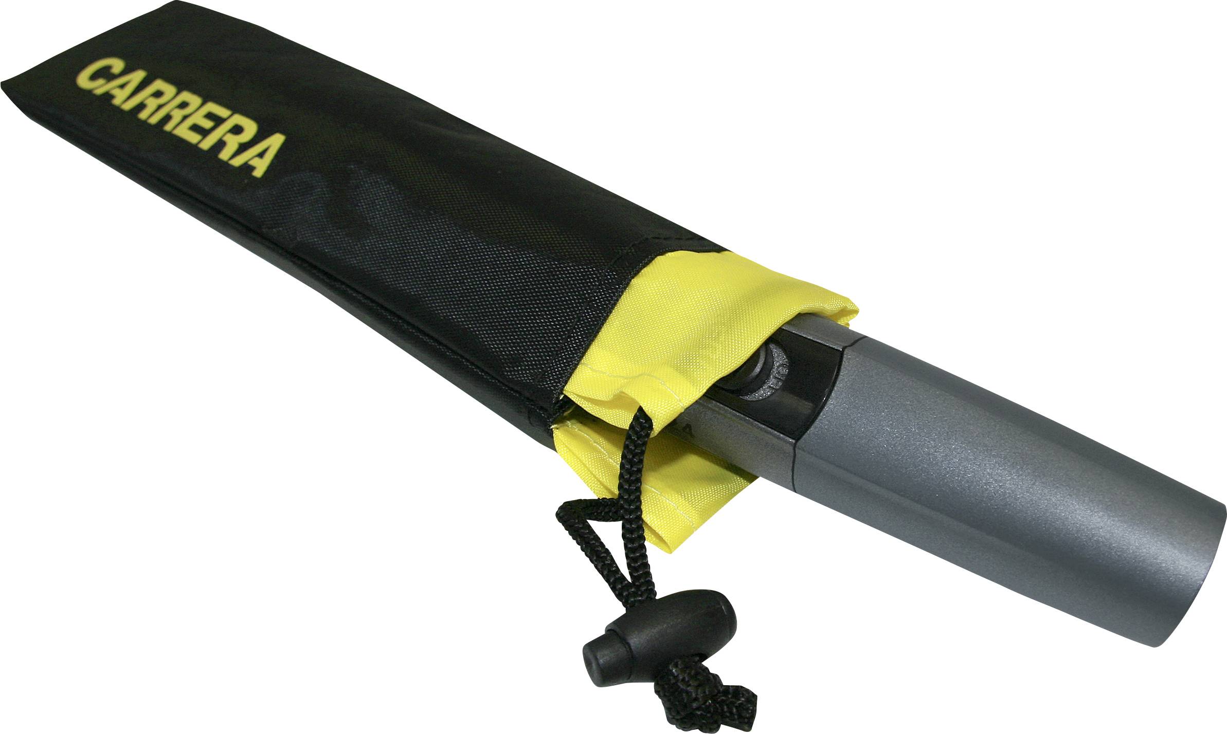 Szary parasol z żółtą powłoką w połowie zamkniętej czarnej osłonie, na której widnieje napis 'CARRERA'.
