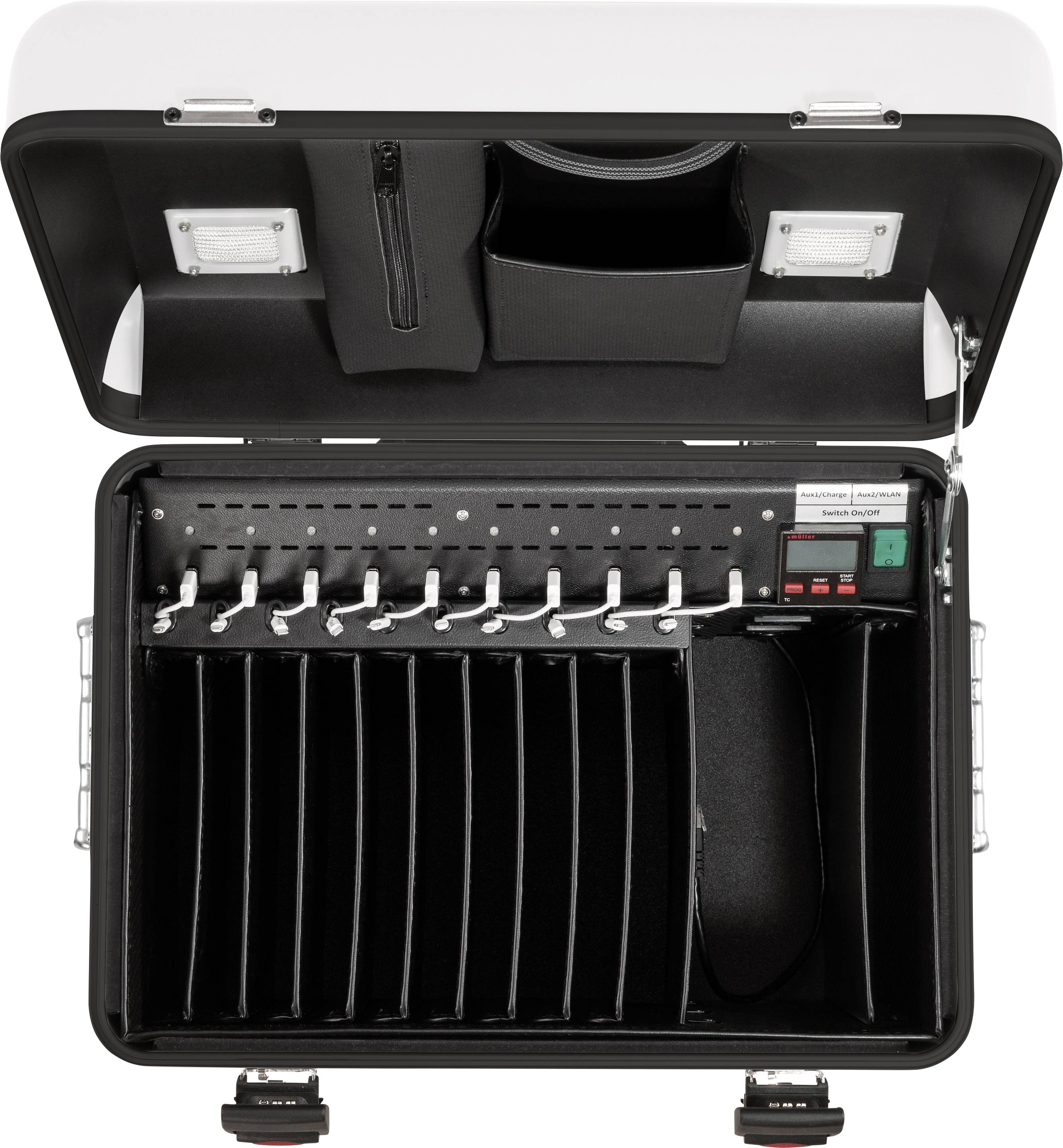 Otwarty, czarny kufer z wieloma przegródkami do przechowywania przedmiotów. W środku widocznych jest dziesięć slotów.