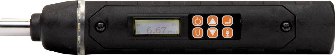 Cyfrowy wyświetlacz na urządzeniu przenośnym pokazuje '5.67'. Po prawej stronie znajdują się przyciski sterujące z symbolami strzałek do nawigacji.