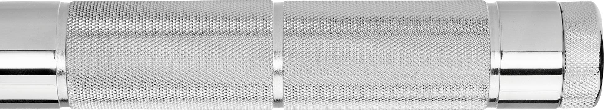 Srebrny, cylindryczny uchwyt metalowy o strukturyzowanej powierzchni zapewniającej lepszą przyczepność. Idealny do wyposażenia siłowni lub sprzętu sportowego.