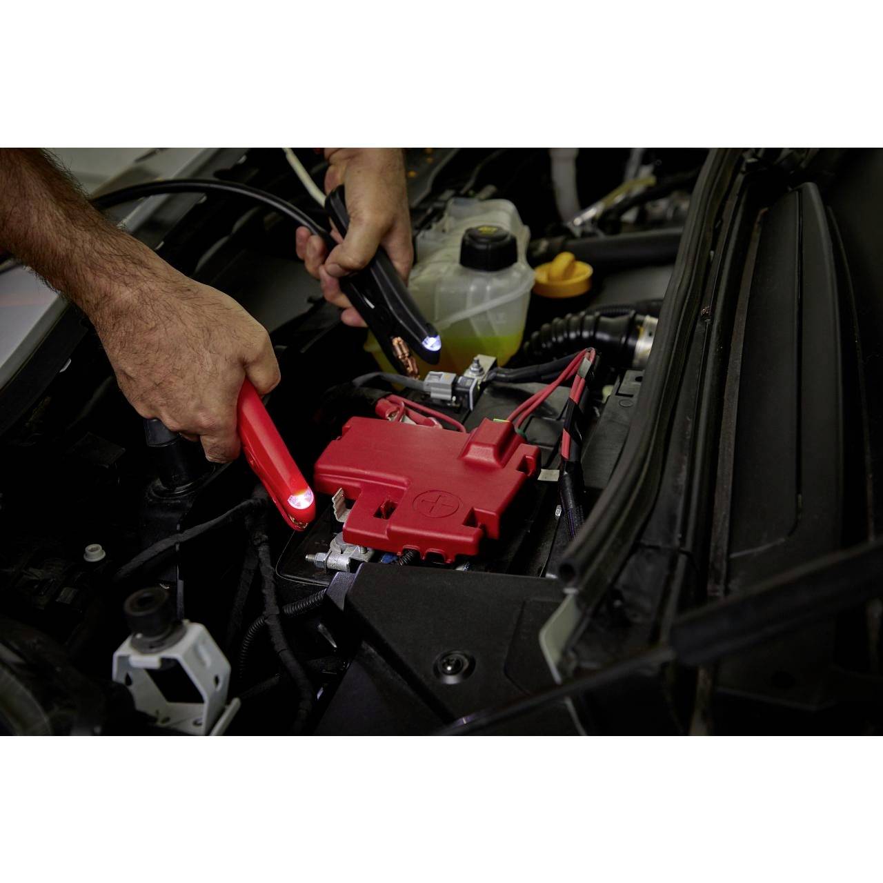 Мідно-алюмінієвий пусковий кабель AEG 3,50 м, з підсвіченими клемами, із захисним колом