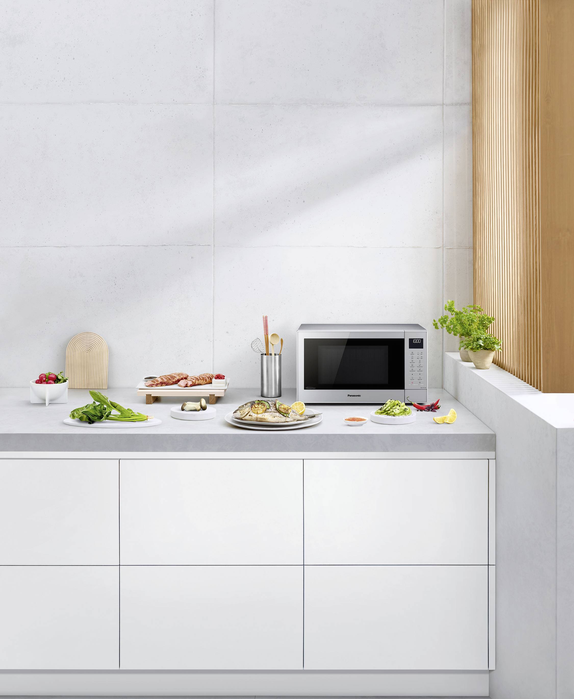 Мікрохвильова піч Panasonic NN-CT57JMGPG 1000 Вт з функцією гриля, сріблястий колір