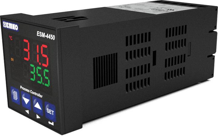 Czarny regulator procesowy Emko ESM-4450 wyświetla temperaturę 31,5°C na czerwono i 35,6°C na zielono. Poniżej znajdują się przyciski sterujące.