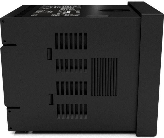 Czarny, prostokątny sprzęt elektroniczny z otworami wentylacyjnymi po bokach.