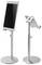 Dwa srebrne stojaki na smartfony, jeden z zamocowanym smartfonem. Regulowana wysokość i kąt nachylenia dla wygodnego oglądania.