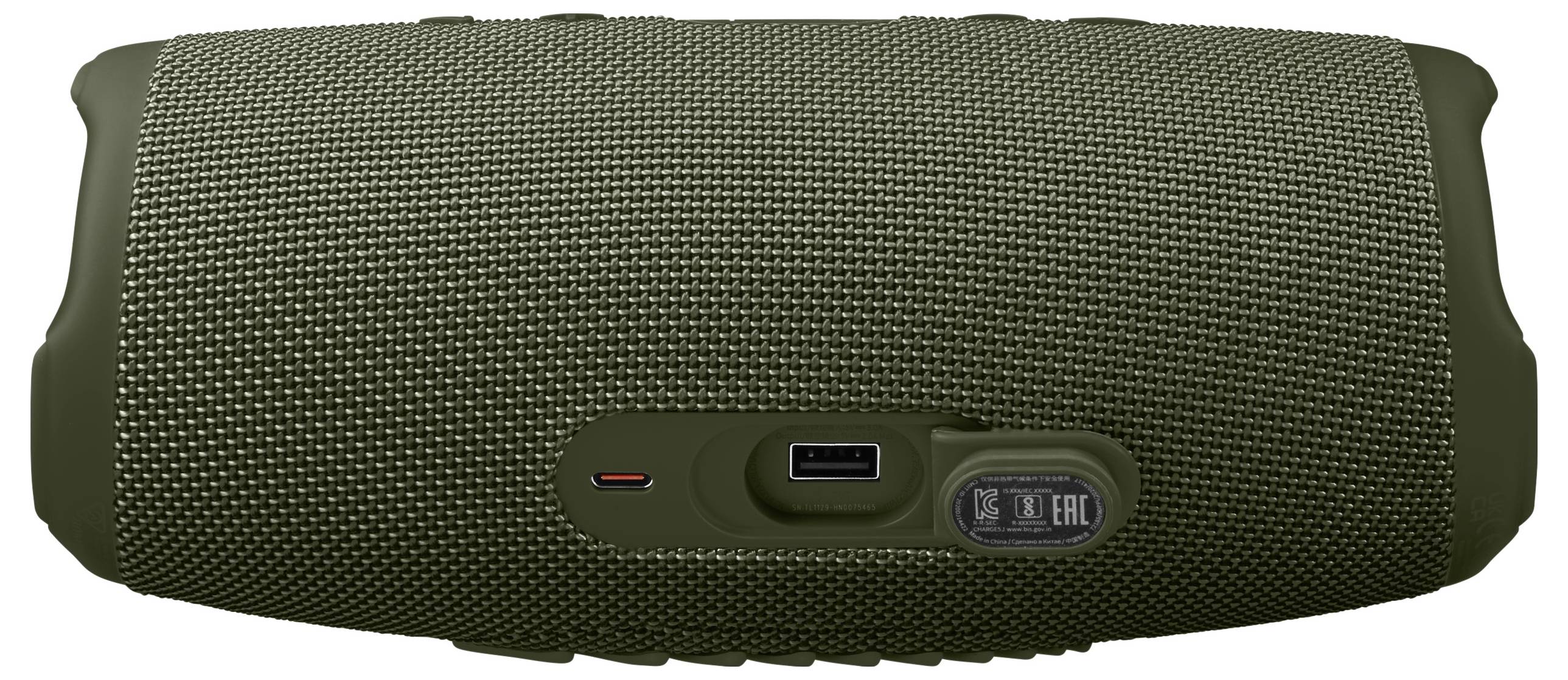 Przenośny, zielony głośnik z tekstylną powierzchnią i bocznym złączem USB. Zaprojektowany do użytku na zewnątrz.