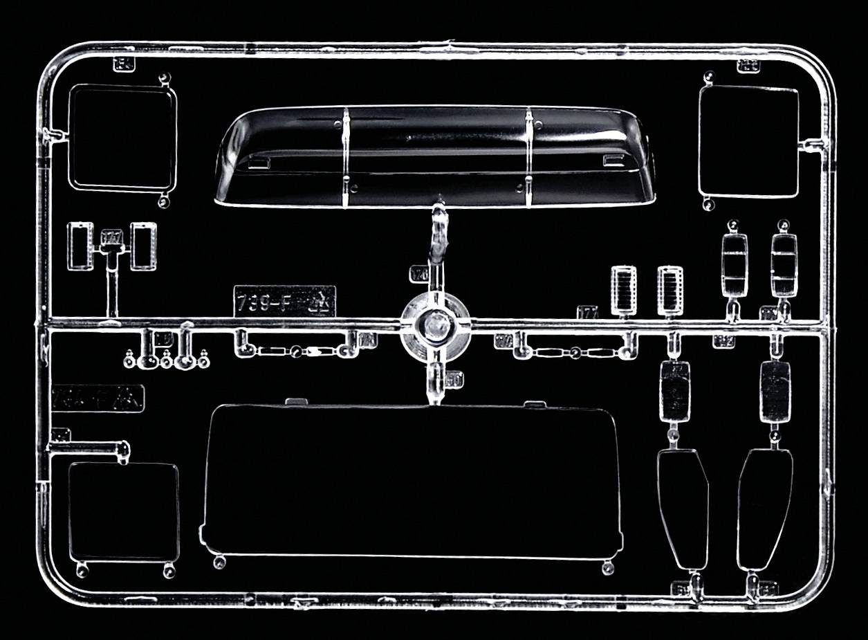 Модель вантажівки Italeri Mercedes-Benz 2238 6x4 3943 у масштабі 1:24