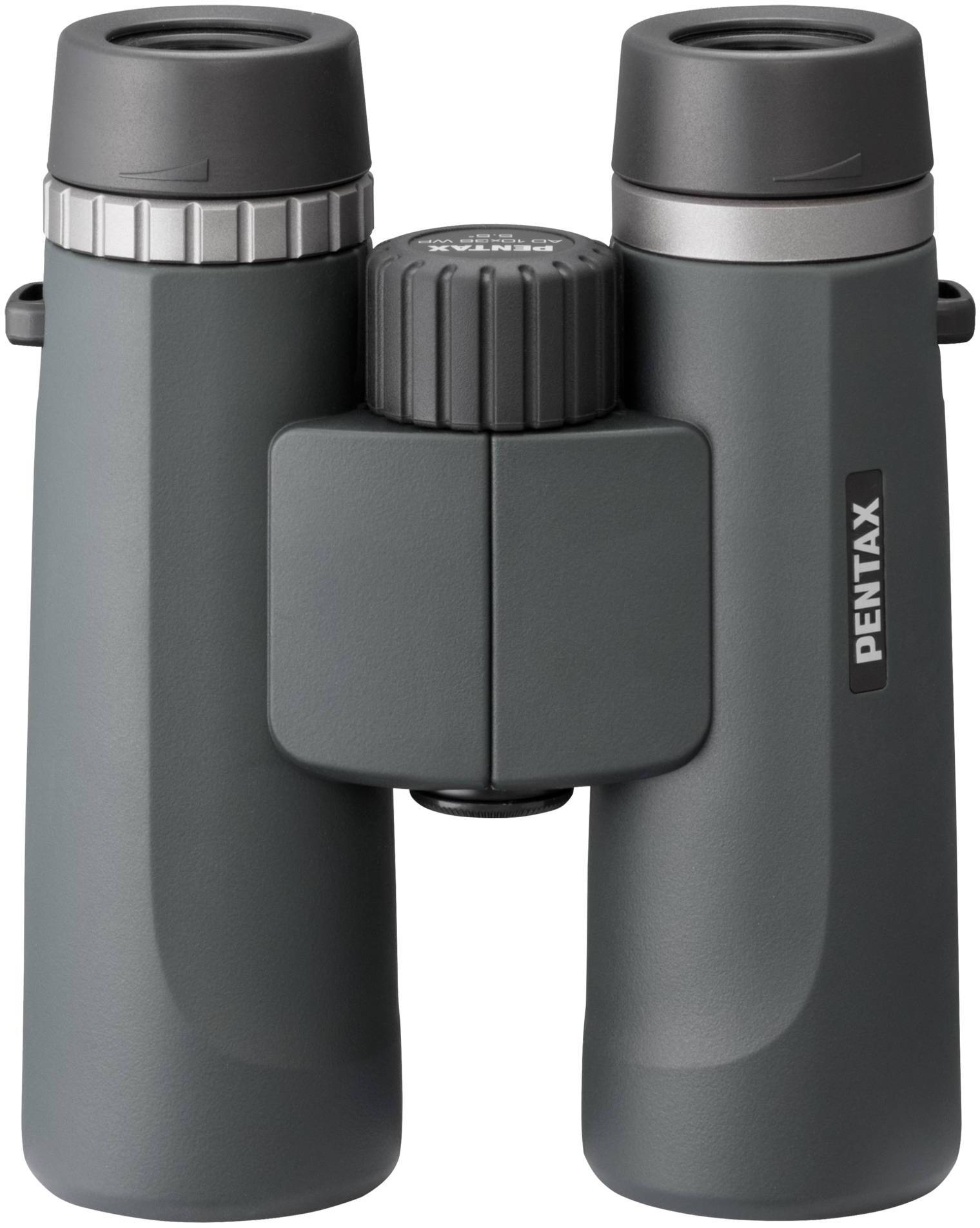 Lornetka marki 'Pentax' w szarooliwkowej obudowie z czarnym kółkiem fokalizacyjnym. Idealna do obserwacji przyrodniczych i aktywności na świeżym powietrzu.