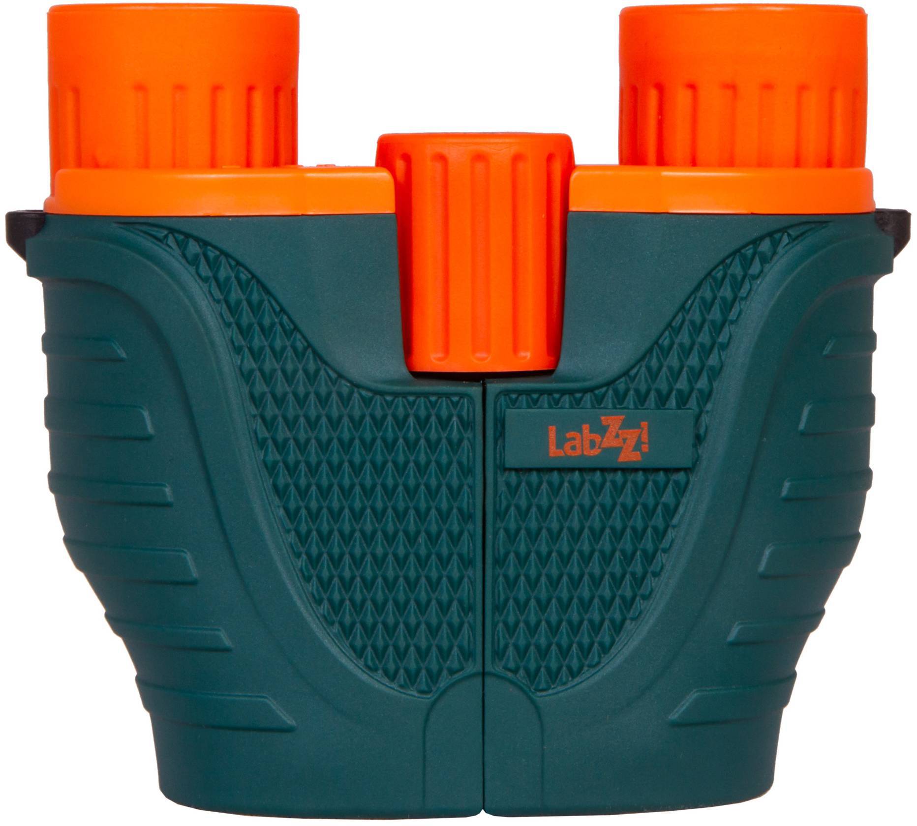 Obraz przedstawia kompaktową lornetkę w kolorach zielono-pomarańczowym, o strukturowanej powierzchni. Jest przeznaczona do użytku w terenie.