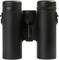 Czarna lornetka z regulowanym fokusem, idealna do obserwacji ptaków lub aktywności na świeżym powietrzu.