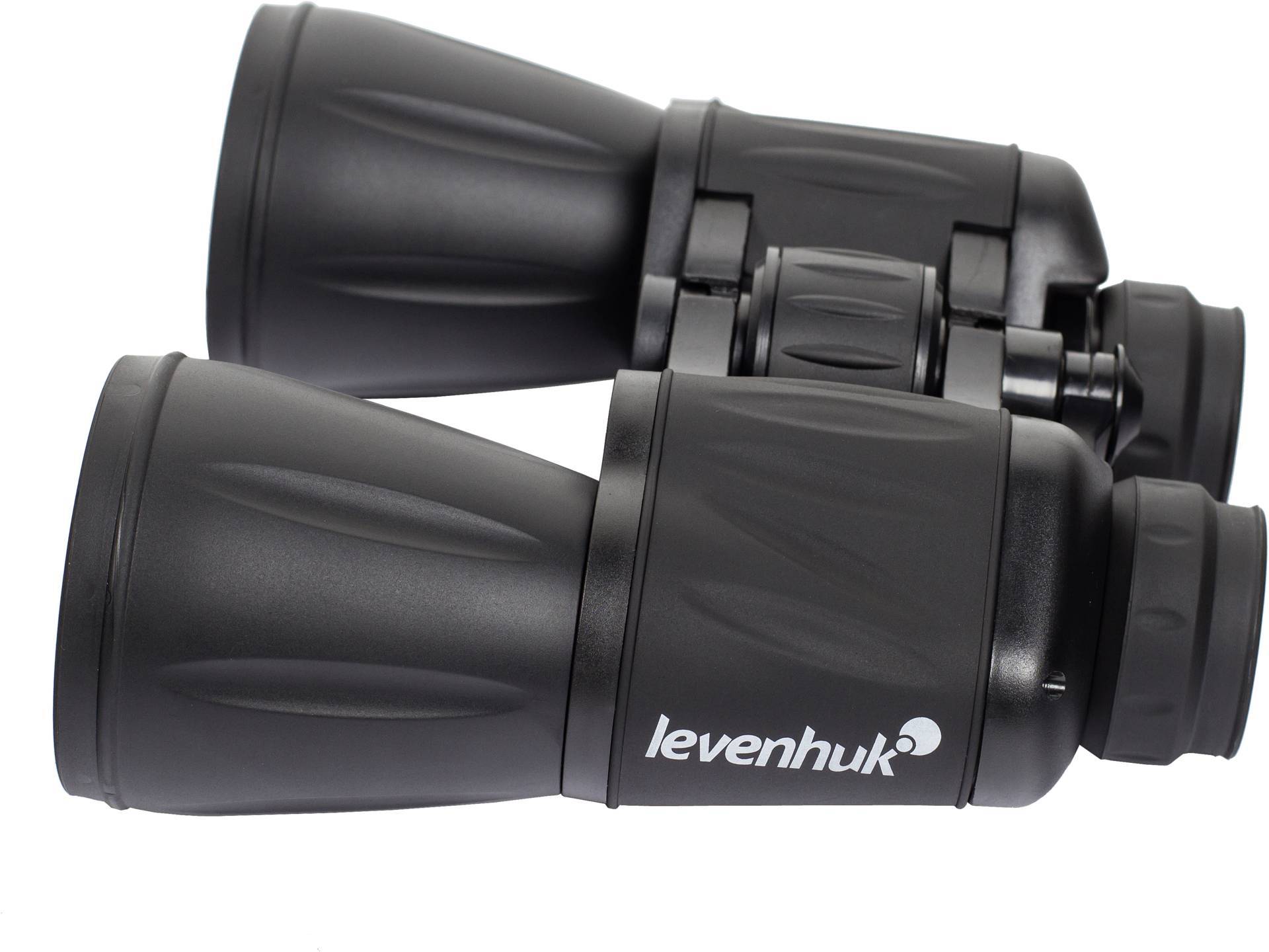 Czarna lornetka marki Levenhuk leży na boku.