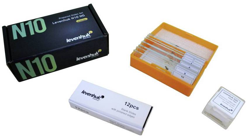 Zestaw mikroskopowy 'Levenhuk N10 NG' z 10 gotowymi preparatami mikroskopowymi, 12 pustymi szkiełkami podstawowymi oraz szkiełkami nakrywkowymi.