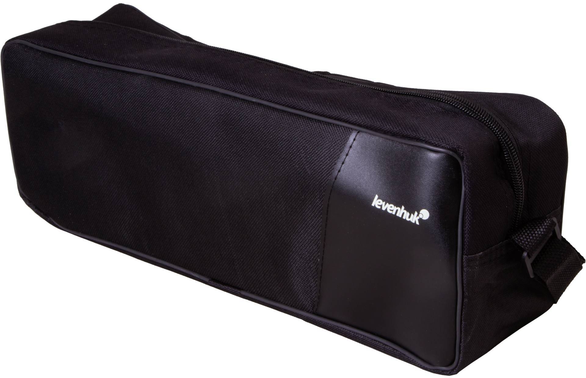 Czarna prostokątna torba z zamkiem błyskawicznym, z logo 'Levenhuk' po boku. Idealna do przechowywania urządzeń optycznych lub akcesoriów.
