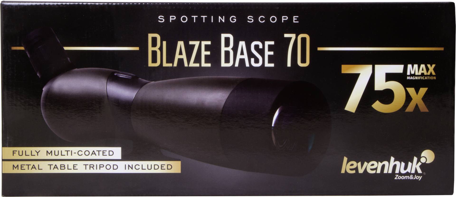 Pudełko 'Blaze Base 70 Spotting Scope'. Przedstawia ilustrację teleskopu, '75x Maks. Powiększenie' oraz 'W pełni wielowarstwowo powlekany, metalowy statyw stołowy w zestawie'. Nazwa marki w prawym dolnym rogu.
