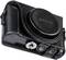 Czarna torba na aparat fotograficzny z wytłoczonym logo marki na przedniej stronie.