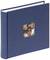 Niebieskim album fotograficzne z kwadratowym wycięciem na okładce, prezentujące zdjęcie uśmiechniętych ludzi. Idealne do gromadzenia wspomnień.