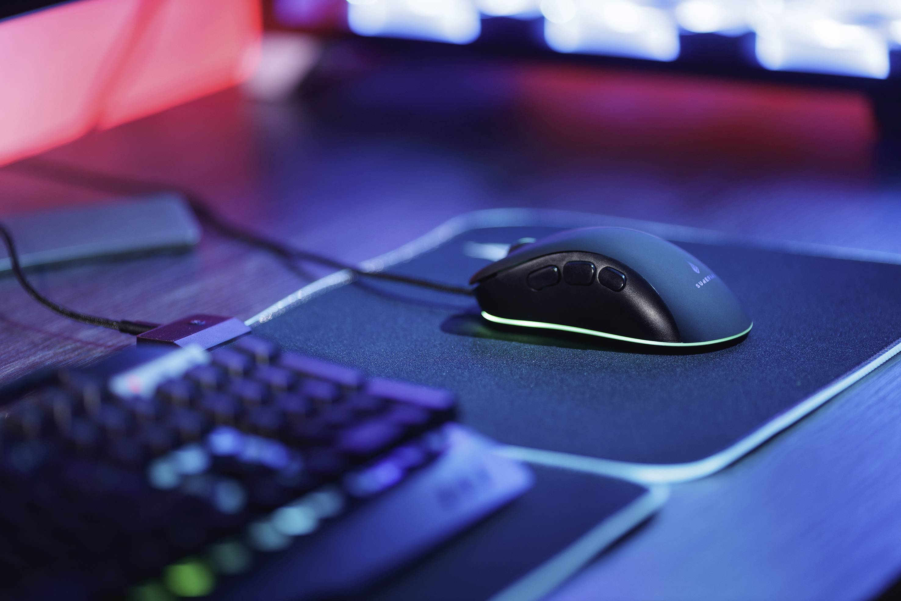 Килимок для миші Surefire Gaming Silent Flight RGB-320 з підсвічуванням, чорний (Ш x В x Г) 320 x 3 x 260 мм