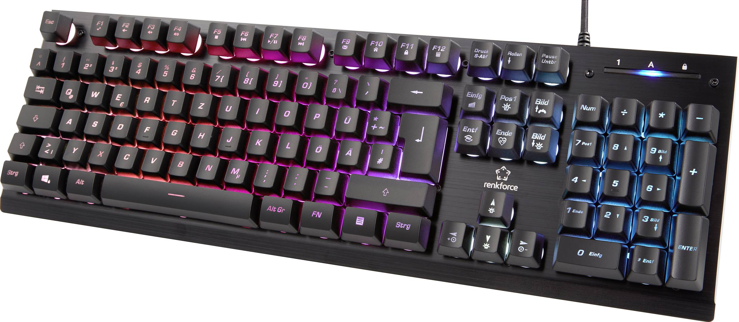 Czarna mechaniczna klawiatura RGB z układem niemieckim, podświetlane klawisze w różnych kolorach. Podłączony kabel USB z prawej strony u góry.